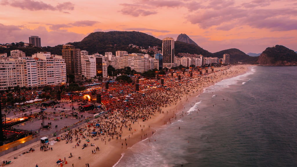 Corona Hosts Millions for the World’s Biggest Beach Concert, Todo Mundo No Rio, Headlined by Shakira